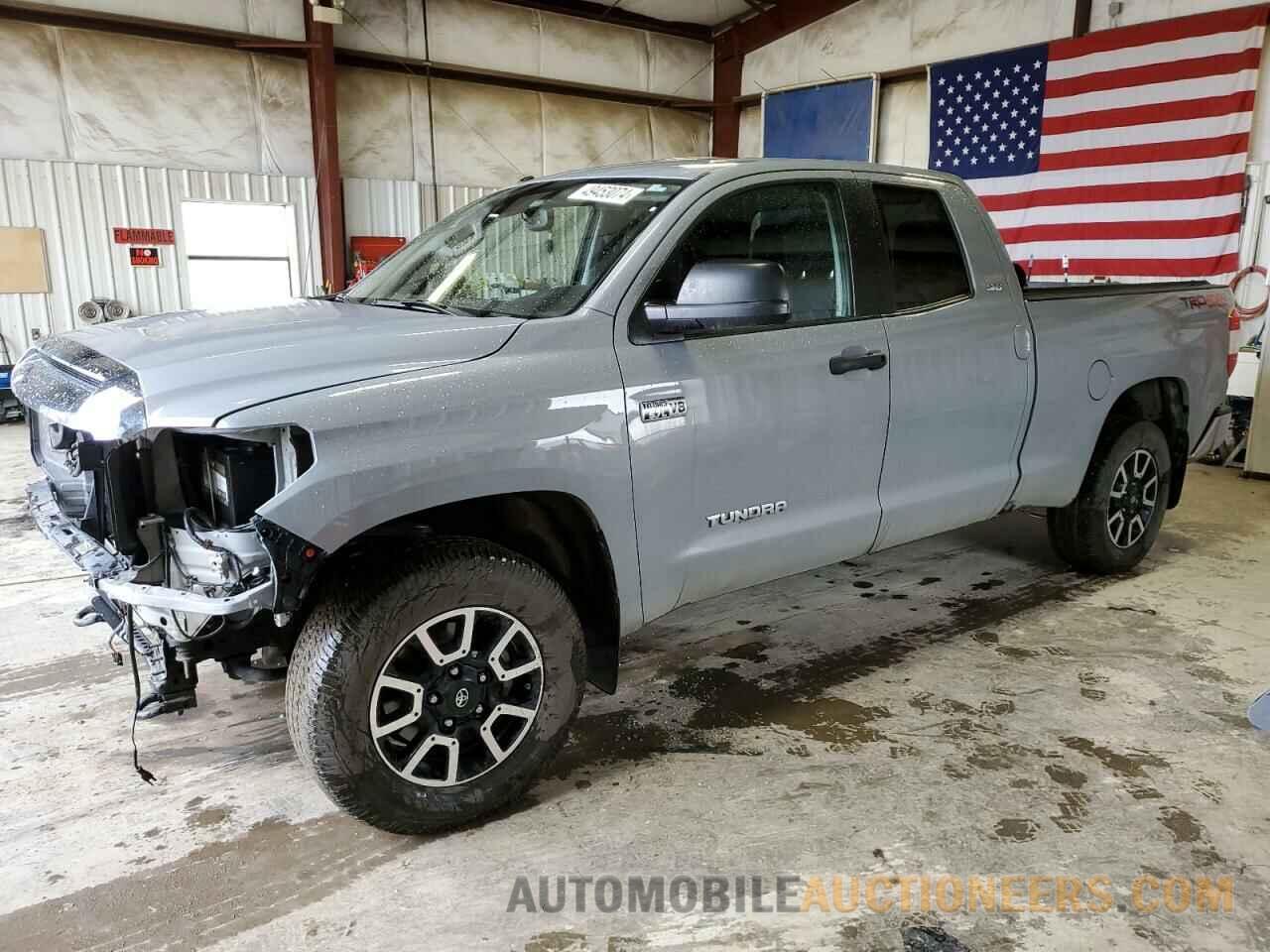 5TFUY5F1XJX715724 TOYOTA TUNDRA 2018