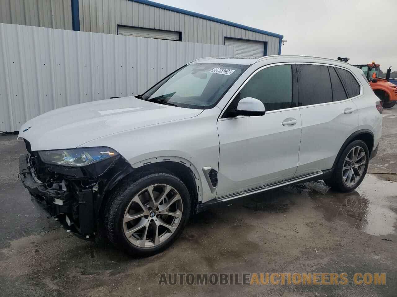 5UX13EU02R9V56174 BMW X5 2024