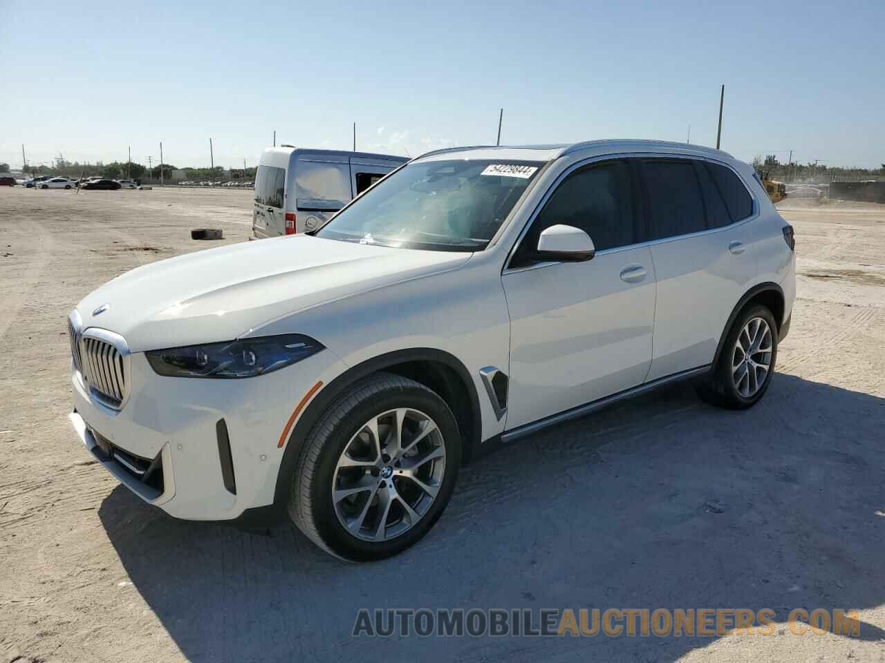 5UX13EU04R9V51963 BMW X5 2024