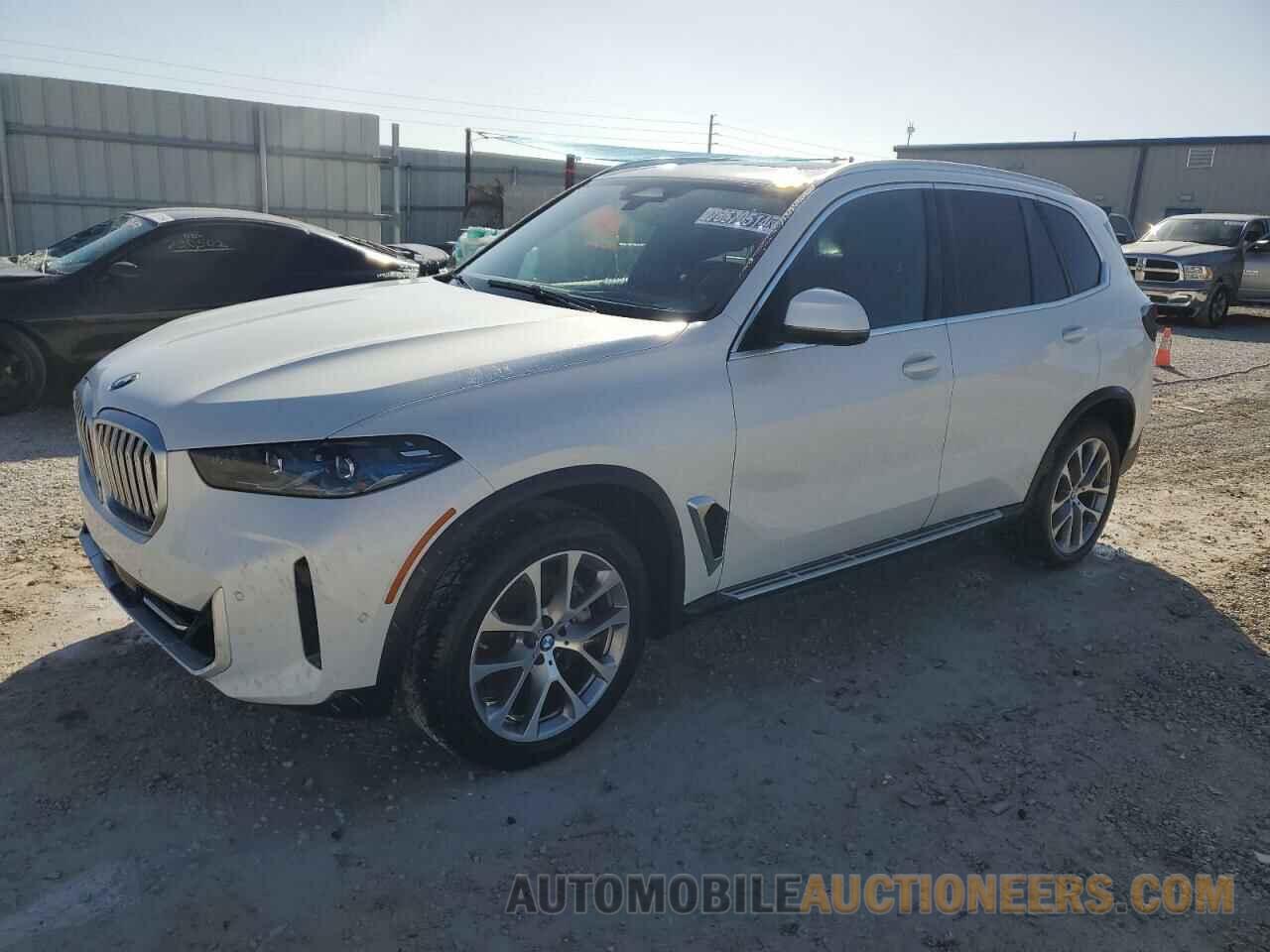 5UX13EU05R9U32237 BMW X5 2024