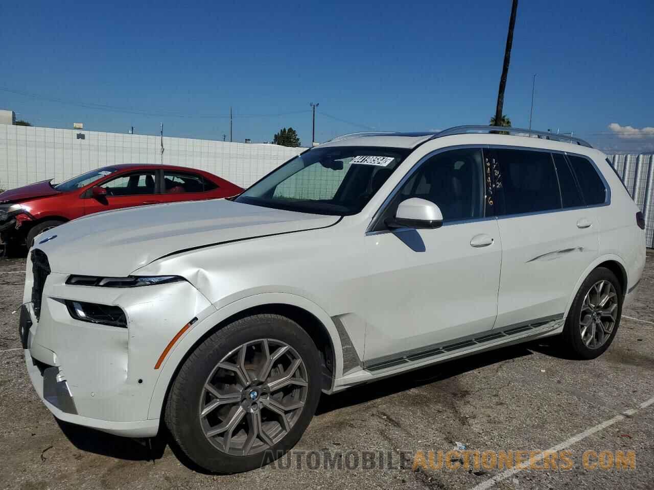 5UX23EM02R9T20015 BMW X7 2024