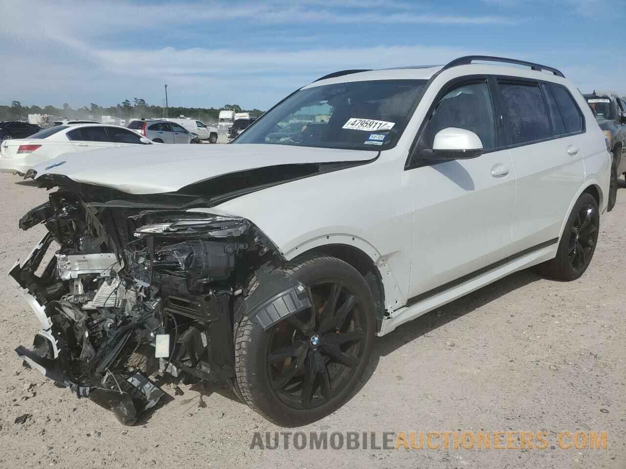 5UX23EM02R9V15922 BMW X7 2024