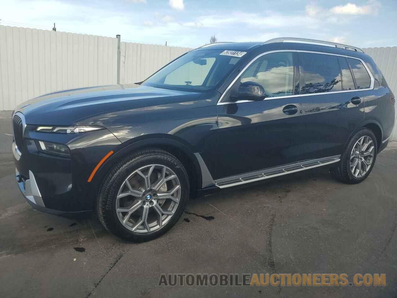 5UX23EM03R9T69191 BMW X7 2024