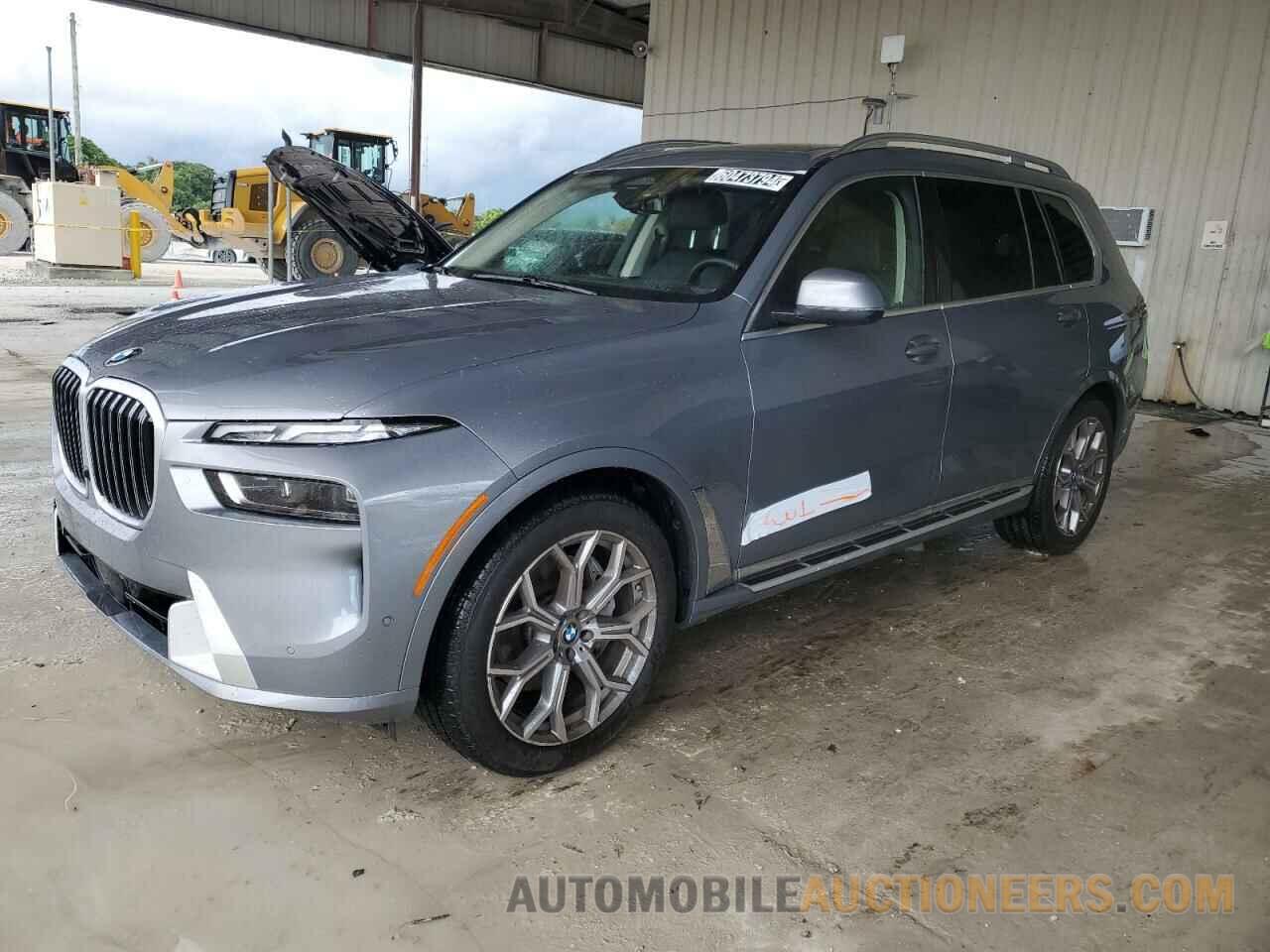 5UX23EM03R9V10325 BMW X7 2024