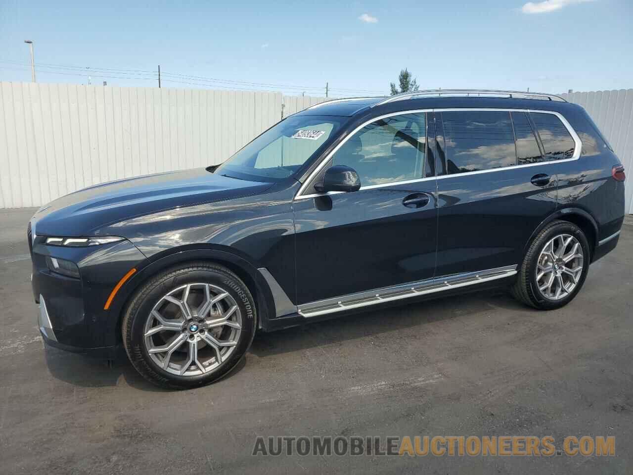 5UX23EM03R9V10549 BMW X7 2024