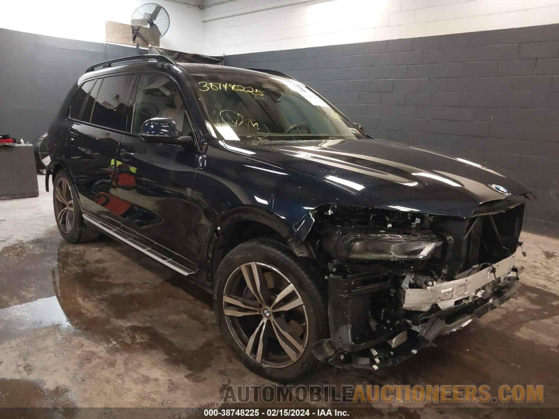 5UX23EM08R9T50913 BMW X7 2024