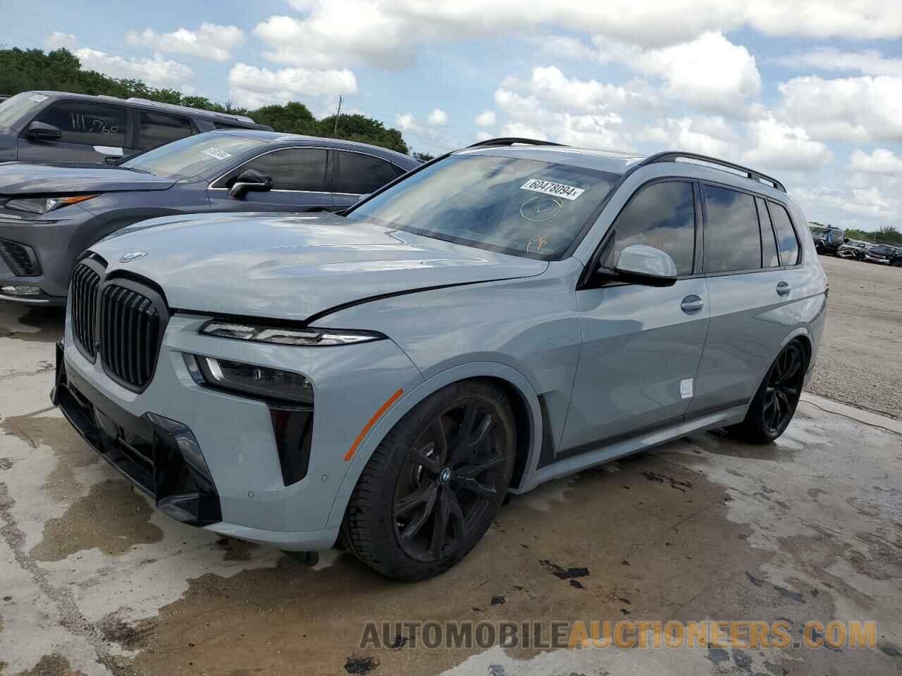 5UX23EM09R9U61311 BMW X7 2024