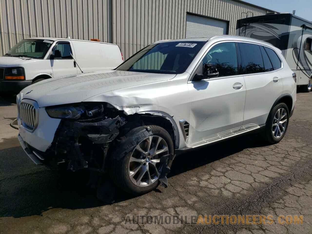 5UX23EU00R9V39698 BMW X5 2024