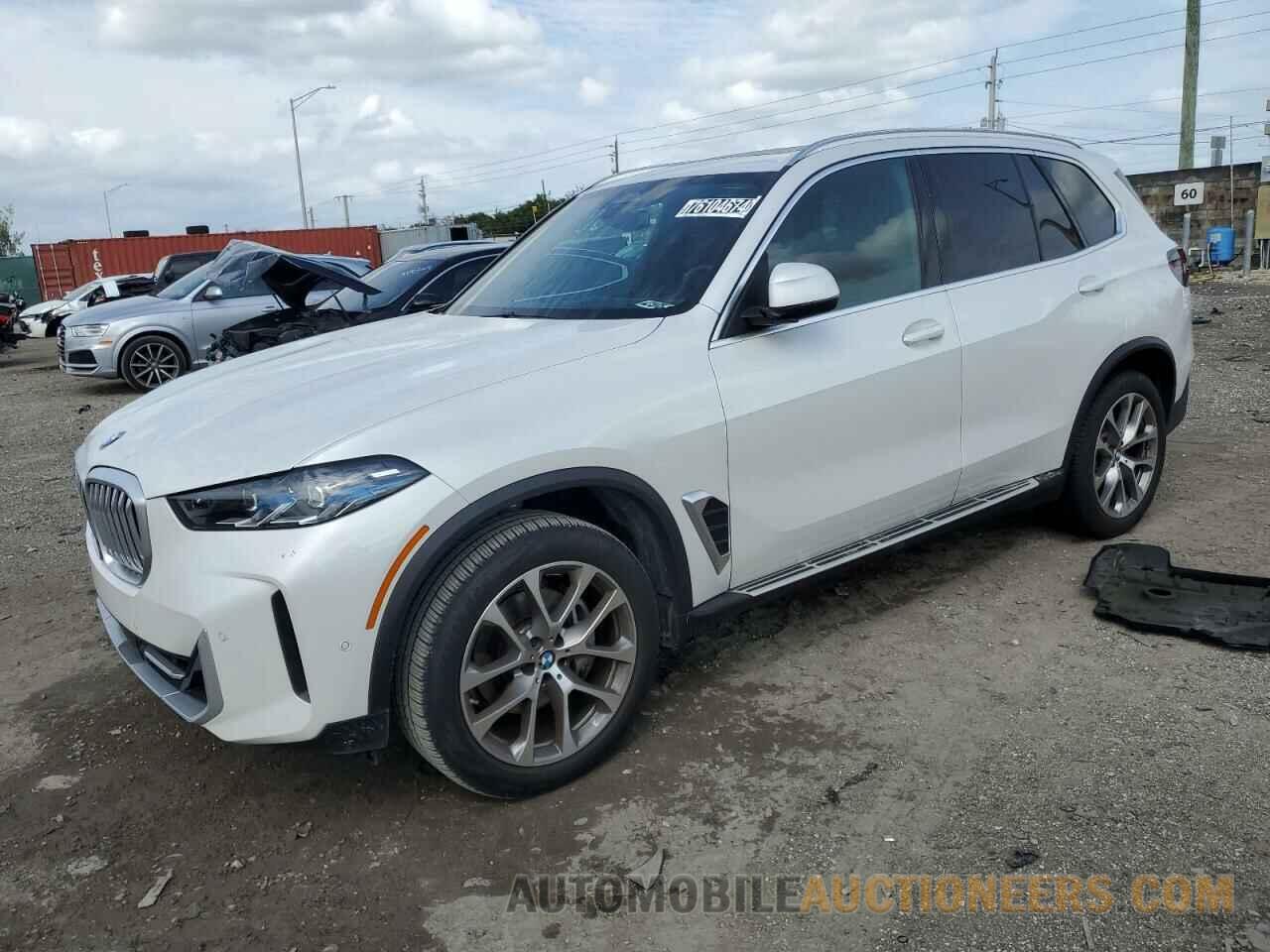 5UX23EU01R9U04083 BMW X5 2024