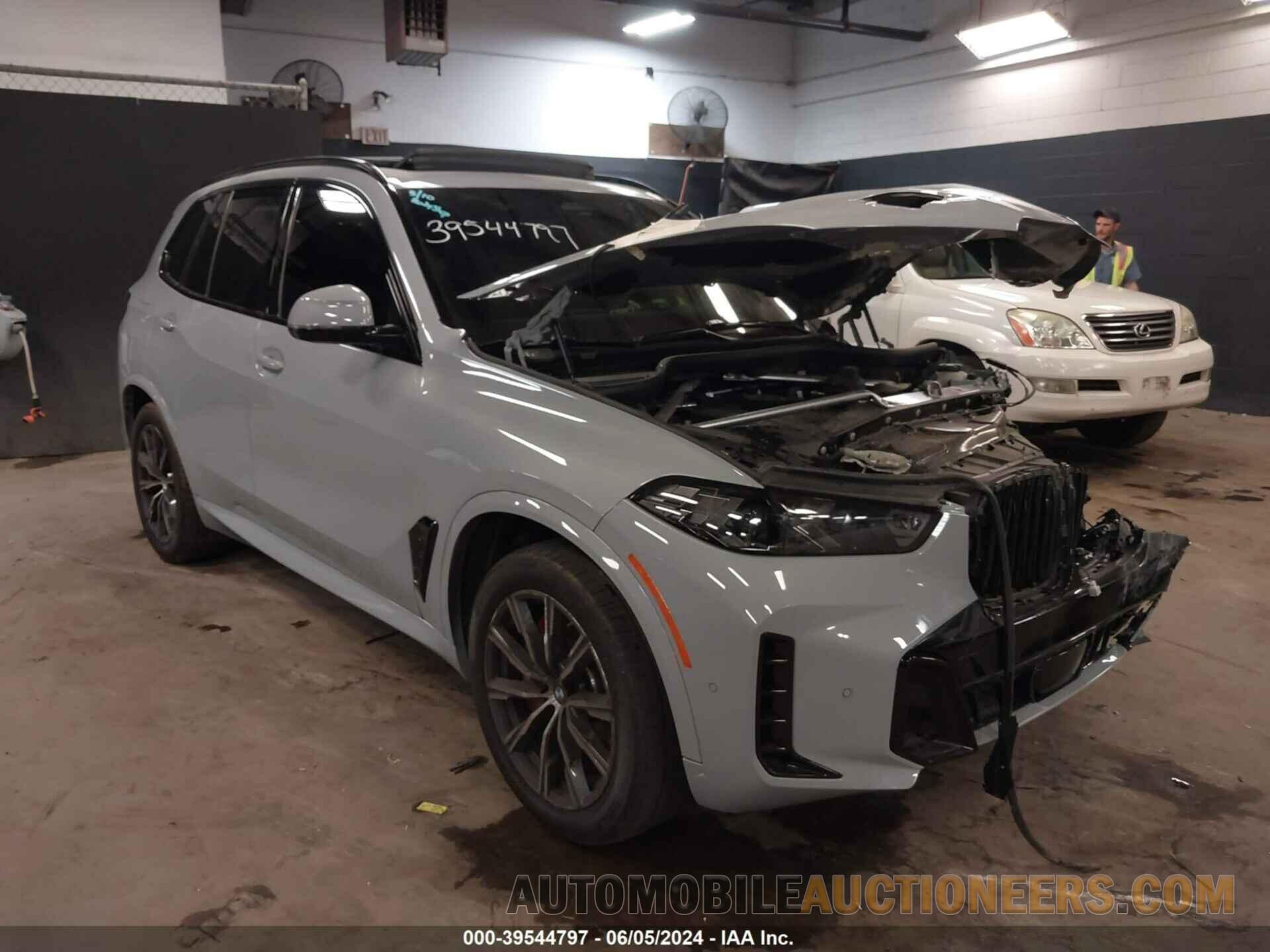 5UX23EU01R9V10050 BMW X5 2024