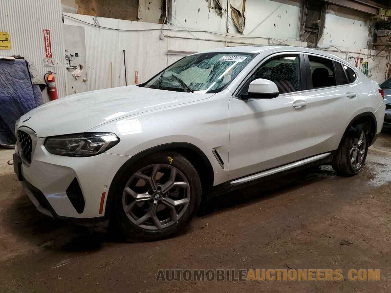 5UX33DT08R9W22439 BMW X4 2024