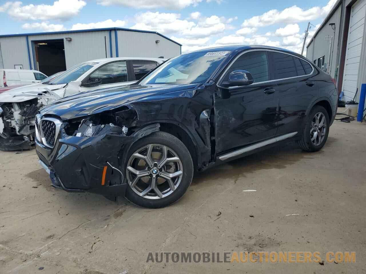 5UX33DT09R9V75633 BMW X4 2024