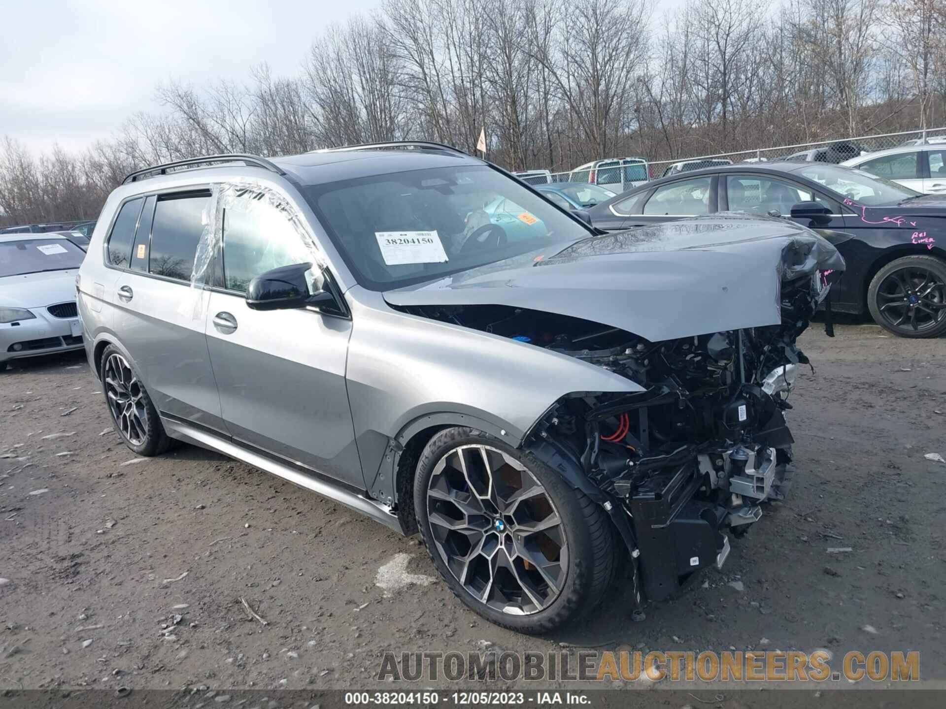 5UX33EM03R9S62890 BMW X7 2024