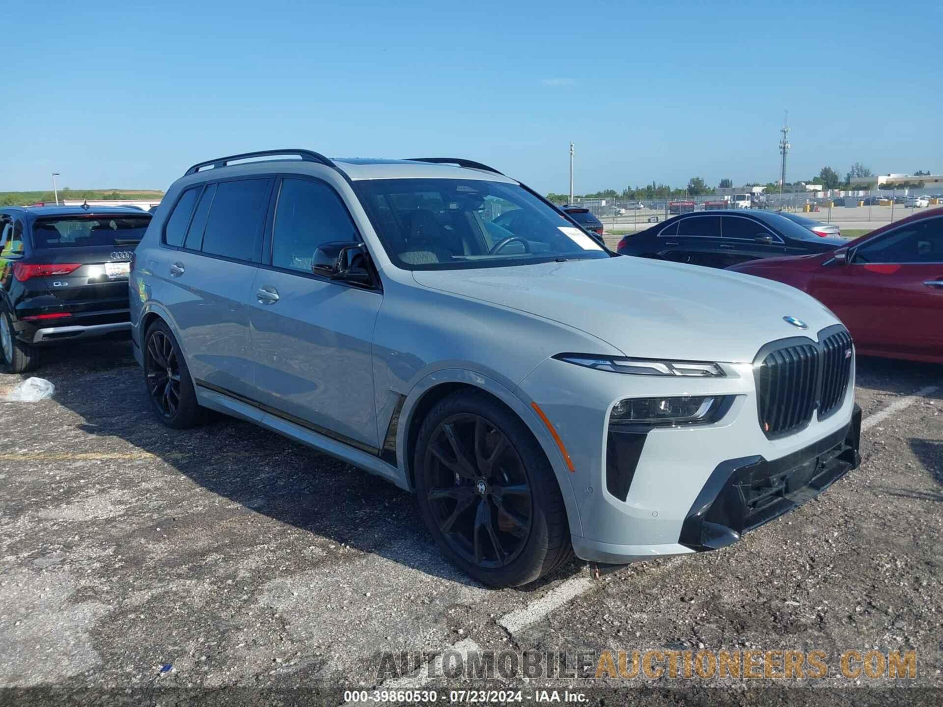 5UX33EM04R9U69224 BMW X7 2024