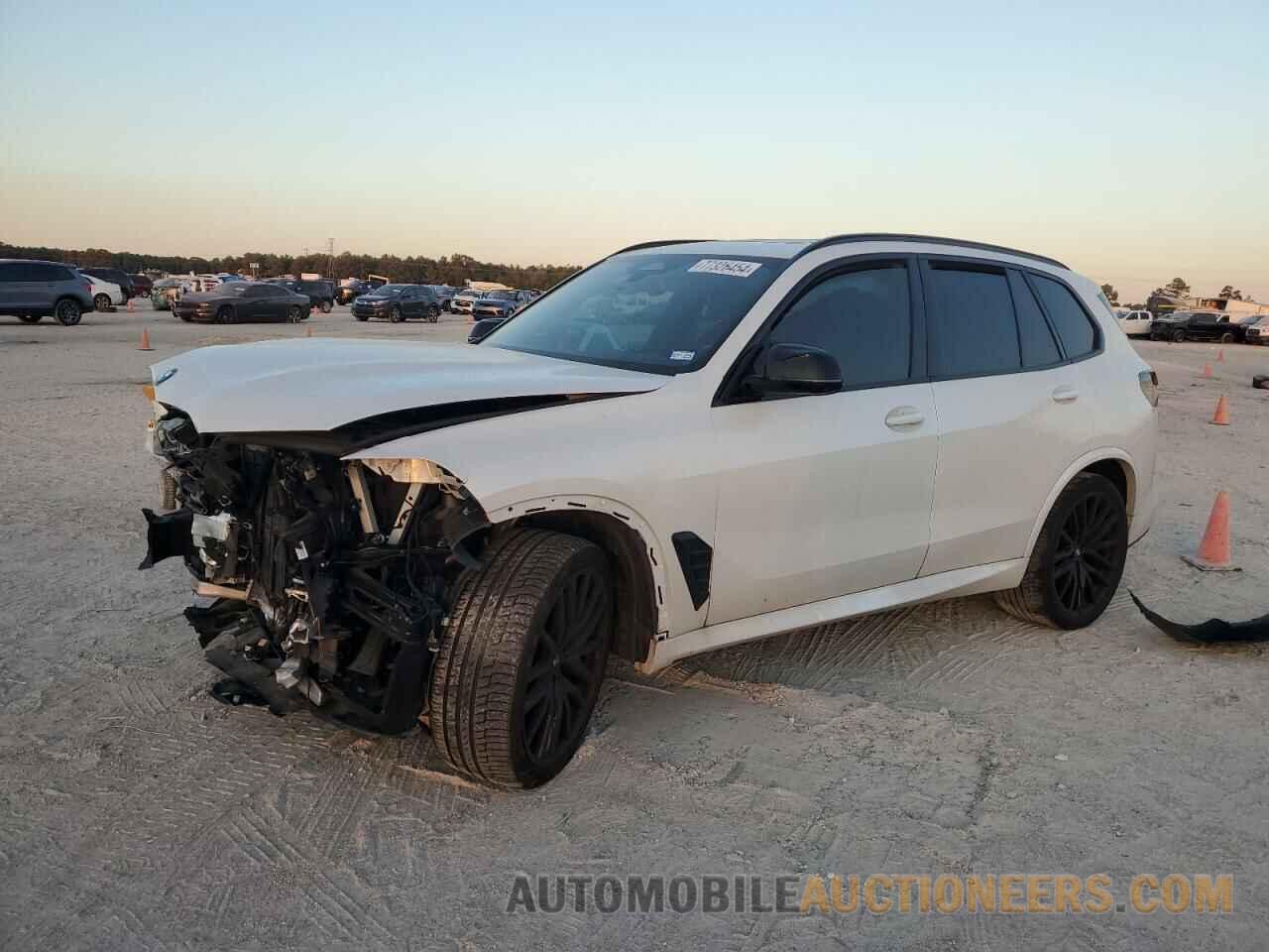 5UX33EU07R9T12139 BMW X5 M60I 2024