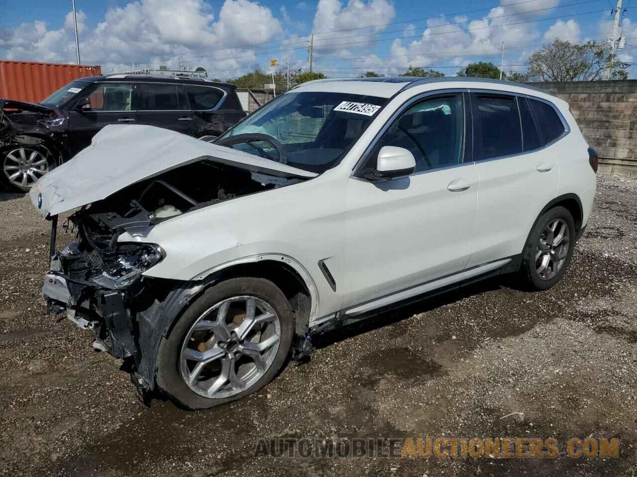 5UX53DP00R9W13463 BMW X3 2024