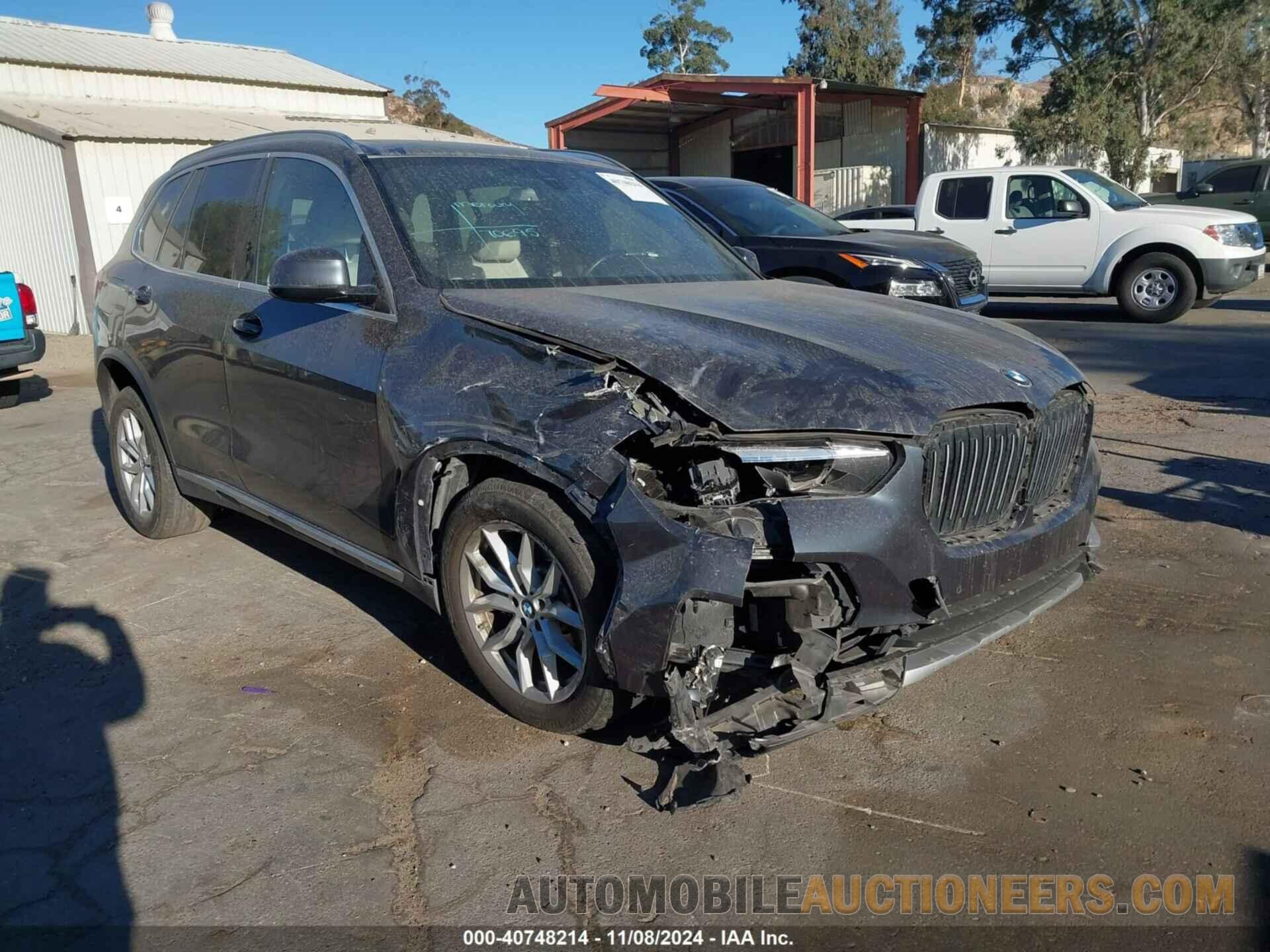 5UXCR4C00LLT18417 BMW X5 2020