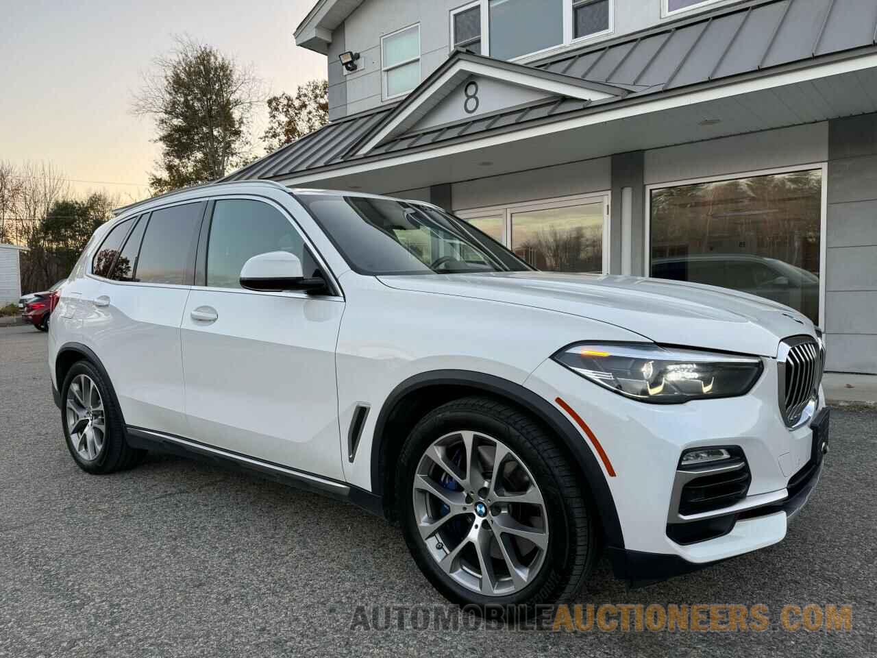 5UXCR6C09LLL82113 BMW X5 2020