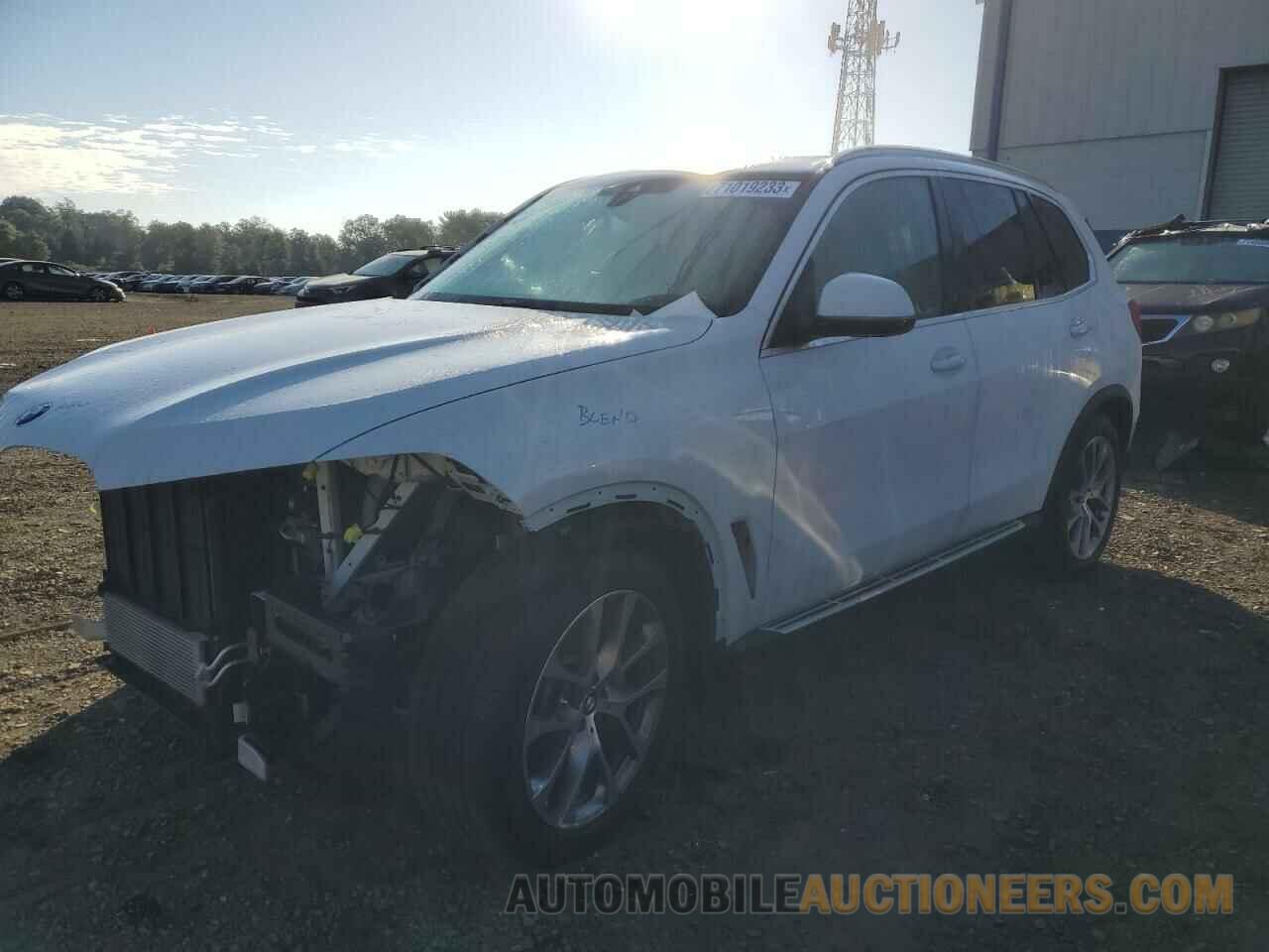 5UXCR6C51KLL12695 BMW X5 2019