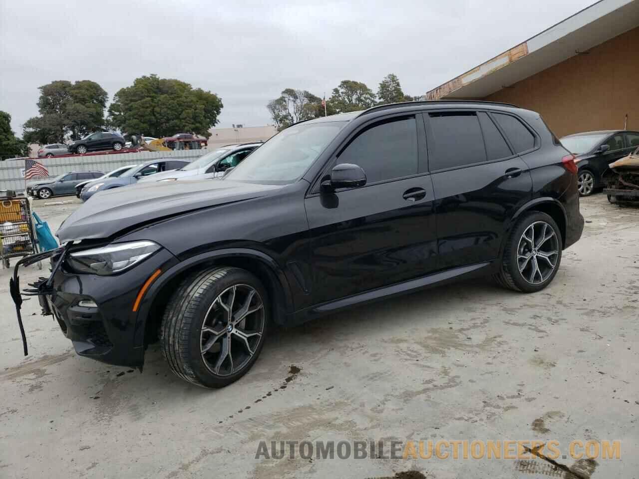 5UXCR6C51KLL24300 BMW X5 2019