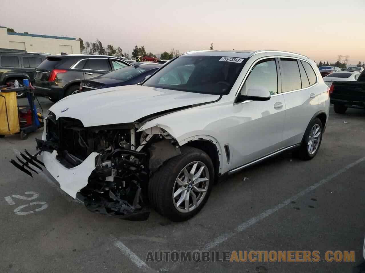 5UXCR6C57KLL05900 BMW X5 2019