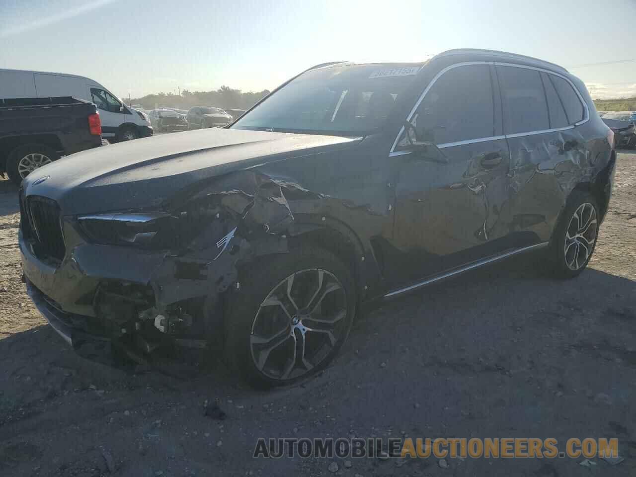 5UXCR6C57KLL62680 BMW X5 2019