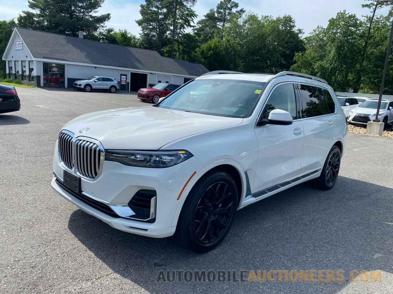 5UXCW2C00L9B04962 BMW X7 2020