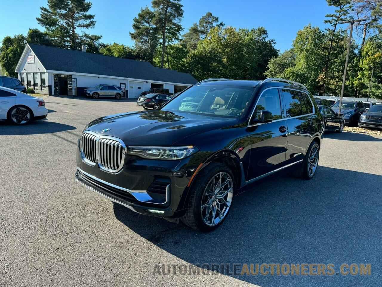 5UXCW2C00L9C69085 BMW X7 2020