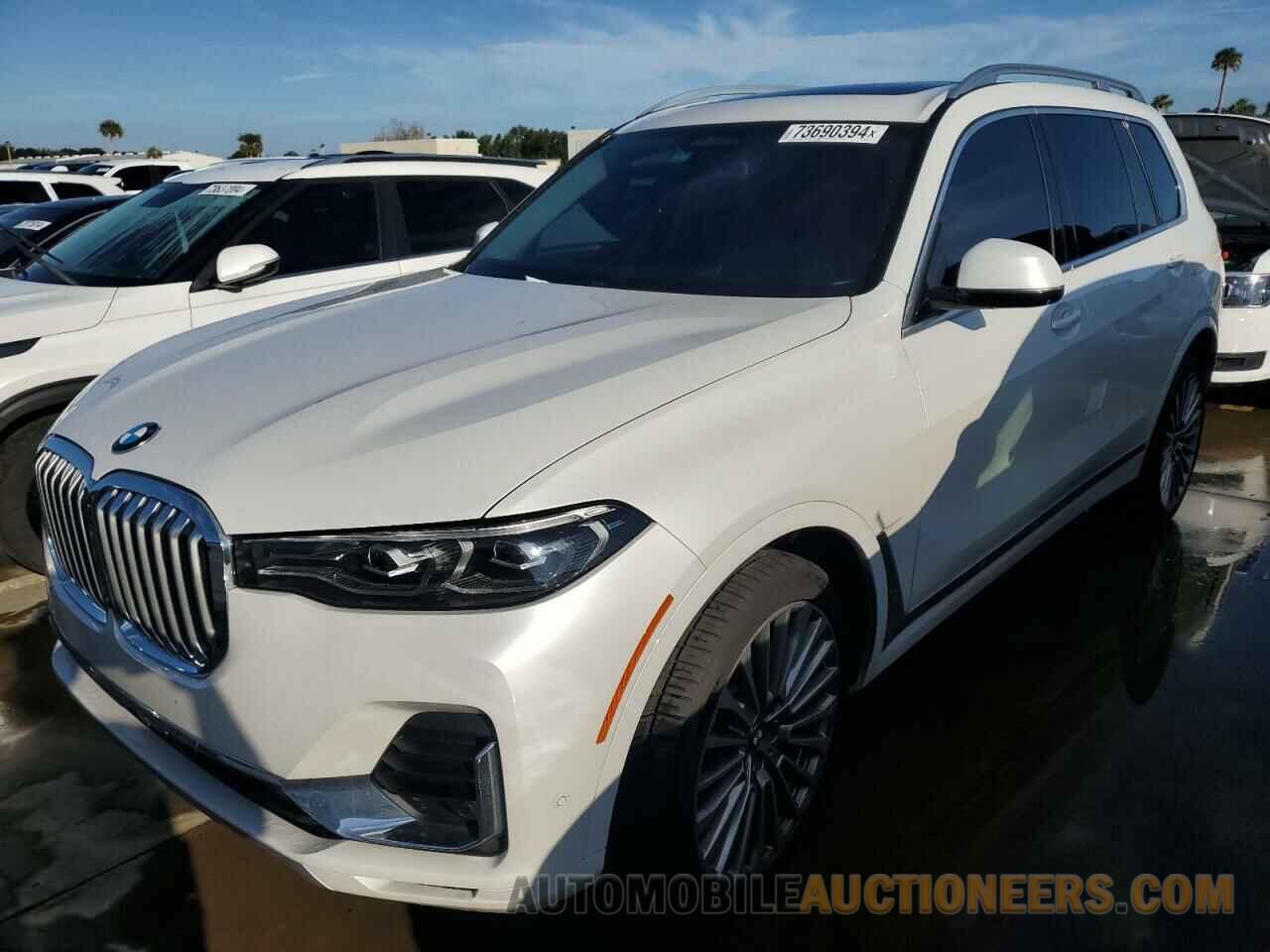 5UXCW2C00M9E40192 BMW X7 2021