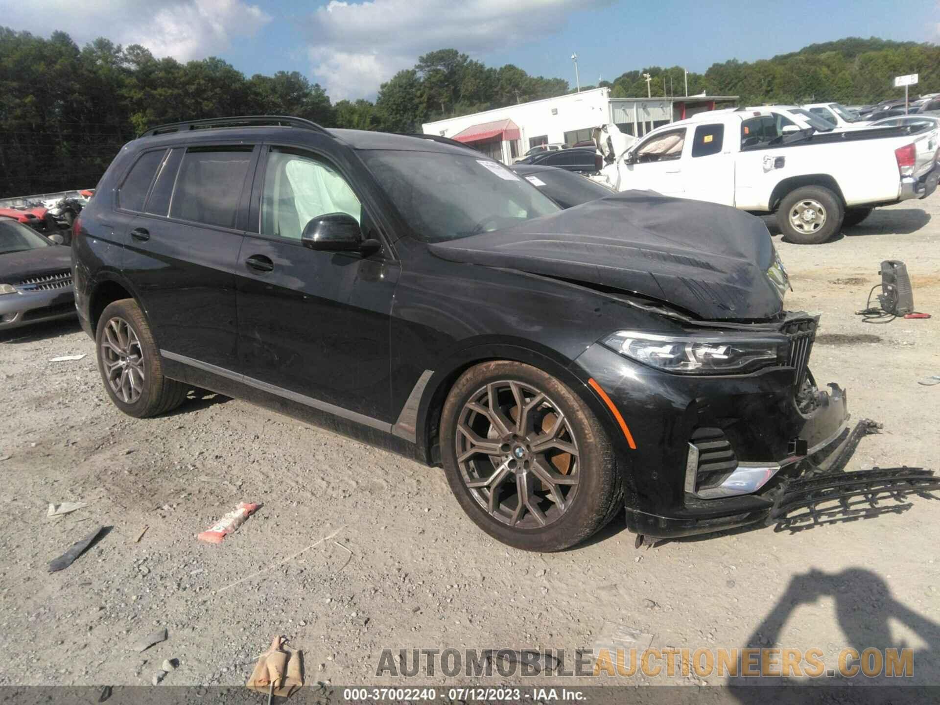 5UXCW2C00M9E40936 BMW X7 2021