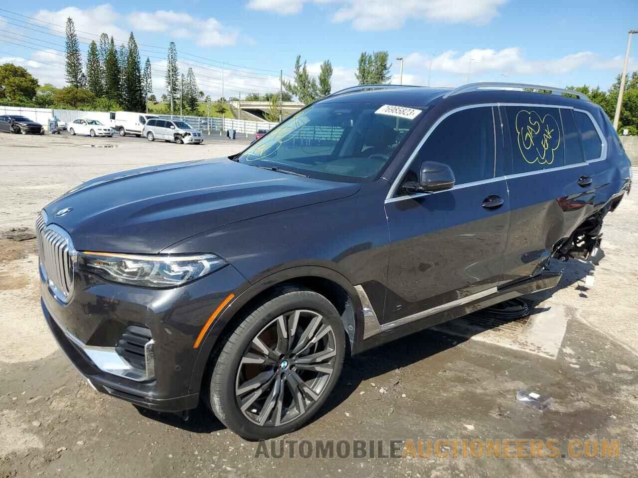 5UXCW2C01L0E74242 BMW X7 2020