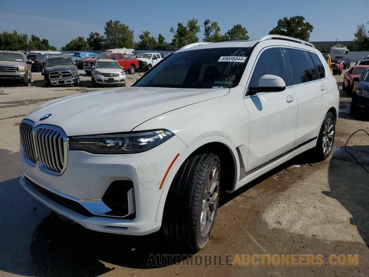 5UXCW2C02L9A01946 BMW X7 2020