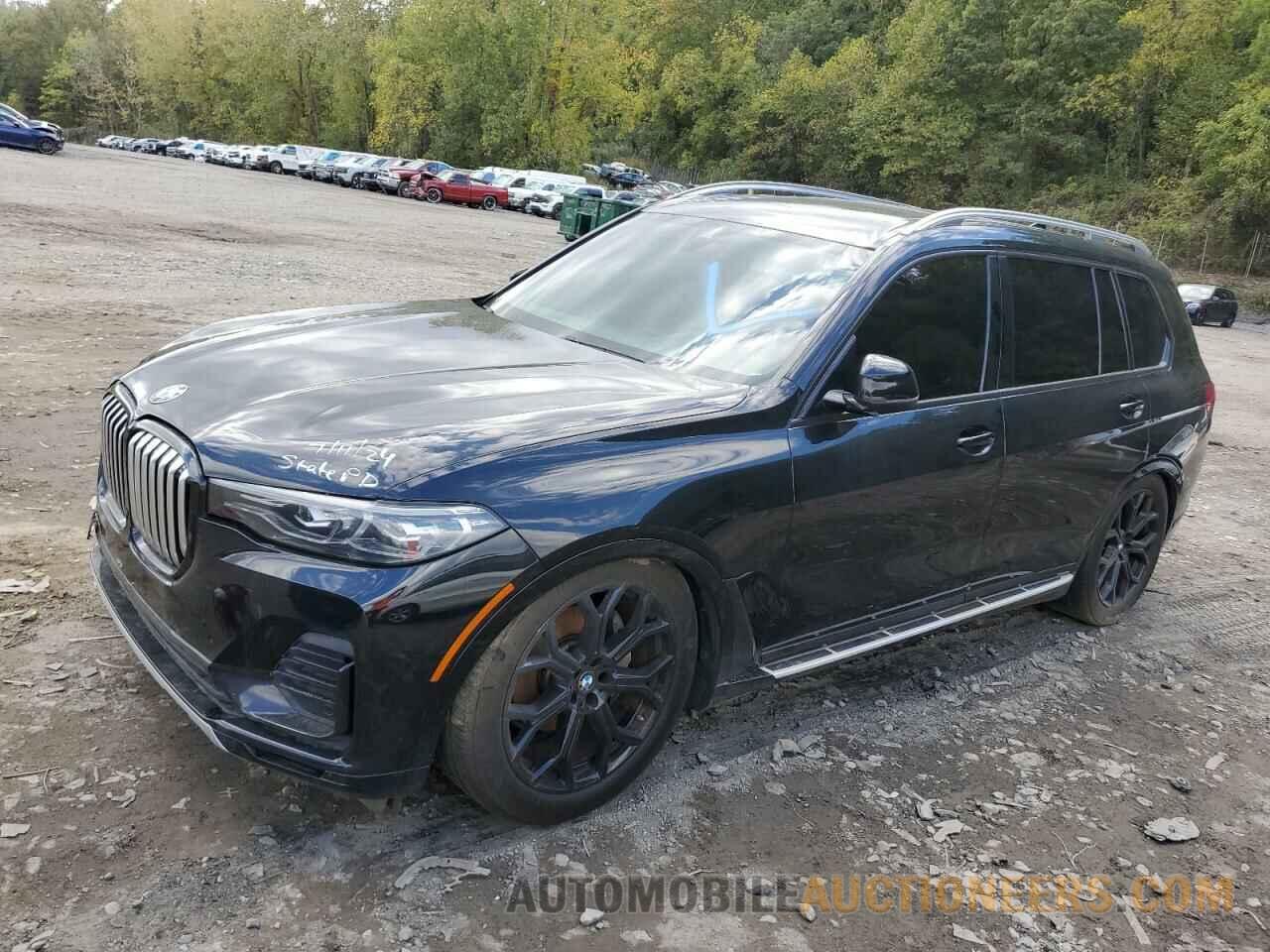 5UXCW2C02L9B38286 BMW X7 2020