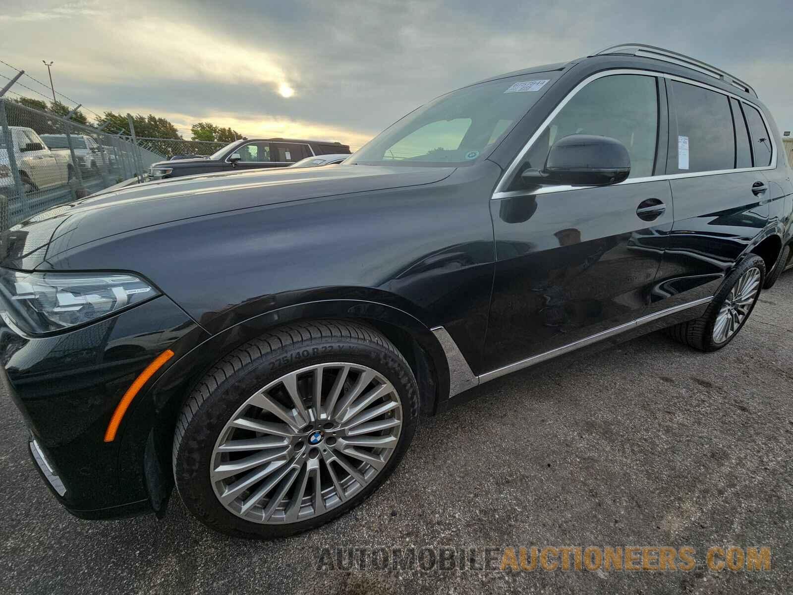 5UXCW2C03M9G74875 BMW X7 2021