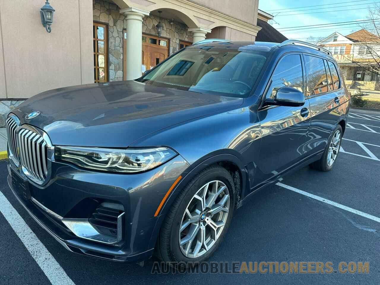 5UXCW2C04L9B68261 BMW X7 2020