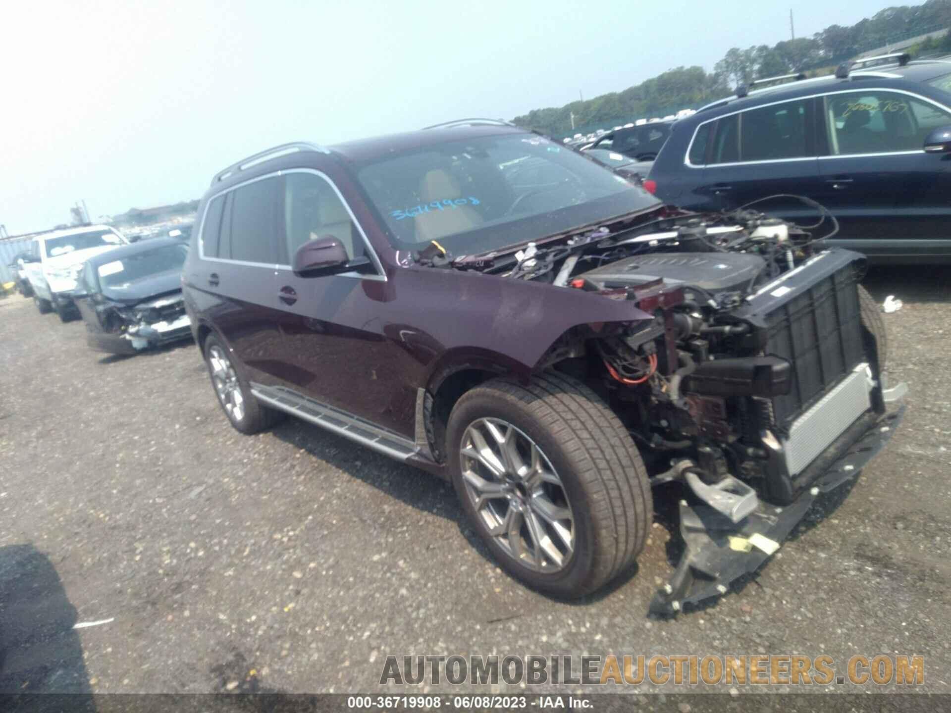 5UXCW2C06M9F11671 BMW X7 2021