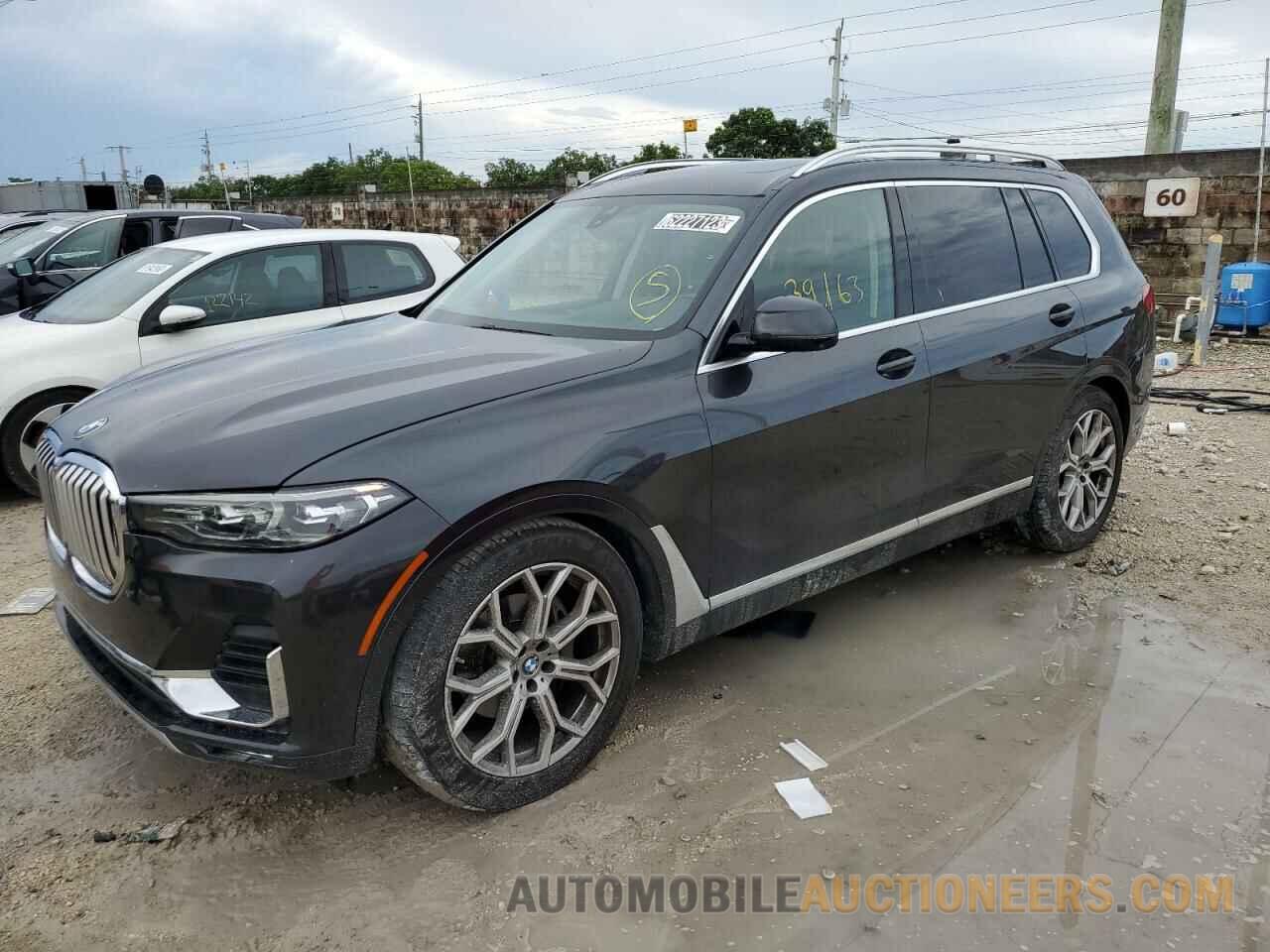 5UXCW2C07M9H16352 BMW X7 2021