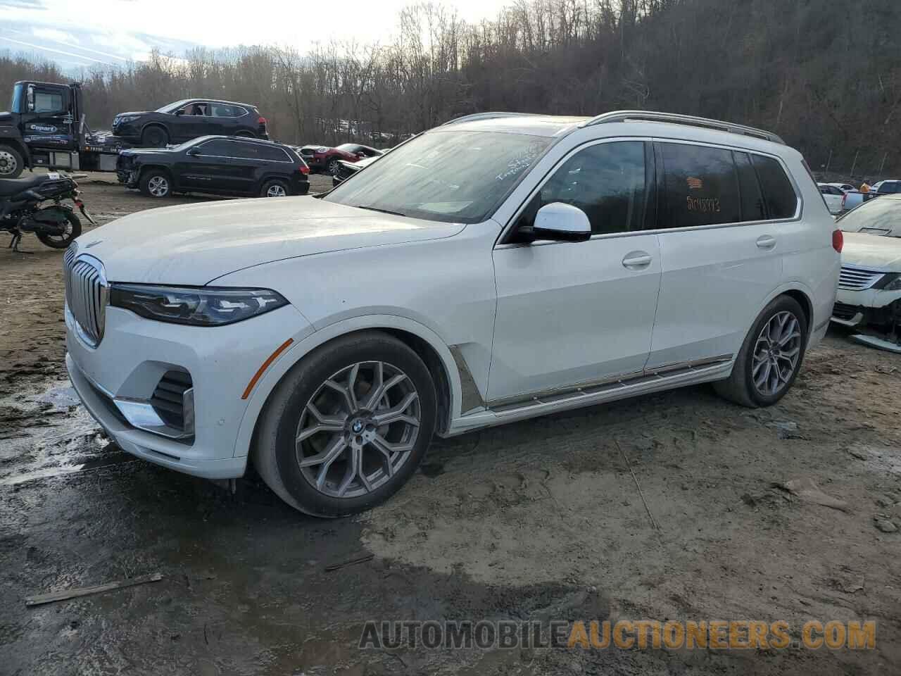 5UXCW2C08L0E74674 BMW X7 2020