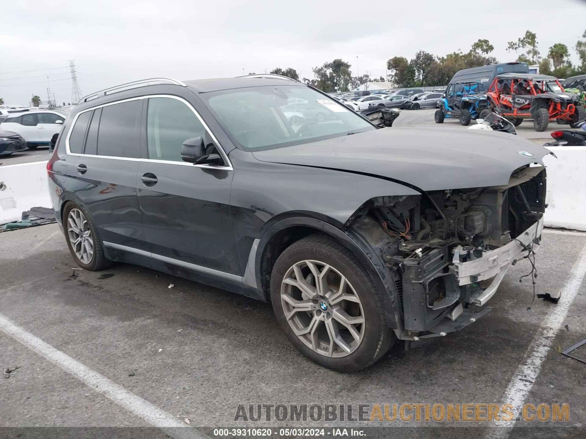 5UXCW2C08L9C48811 BMW X7 2020