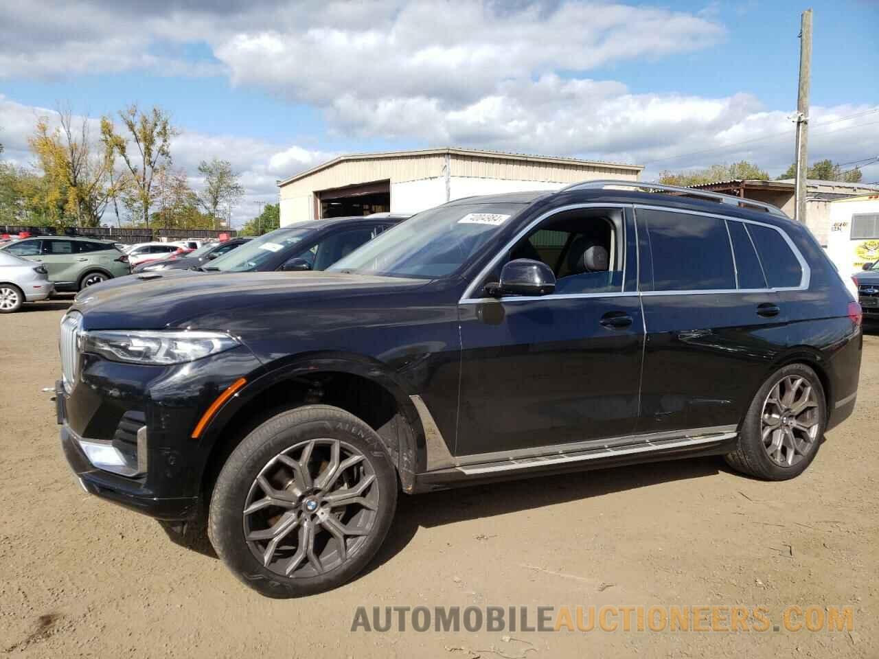 5UXCW2C08M9G10976 BMW X7 2021