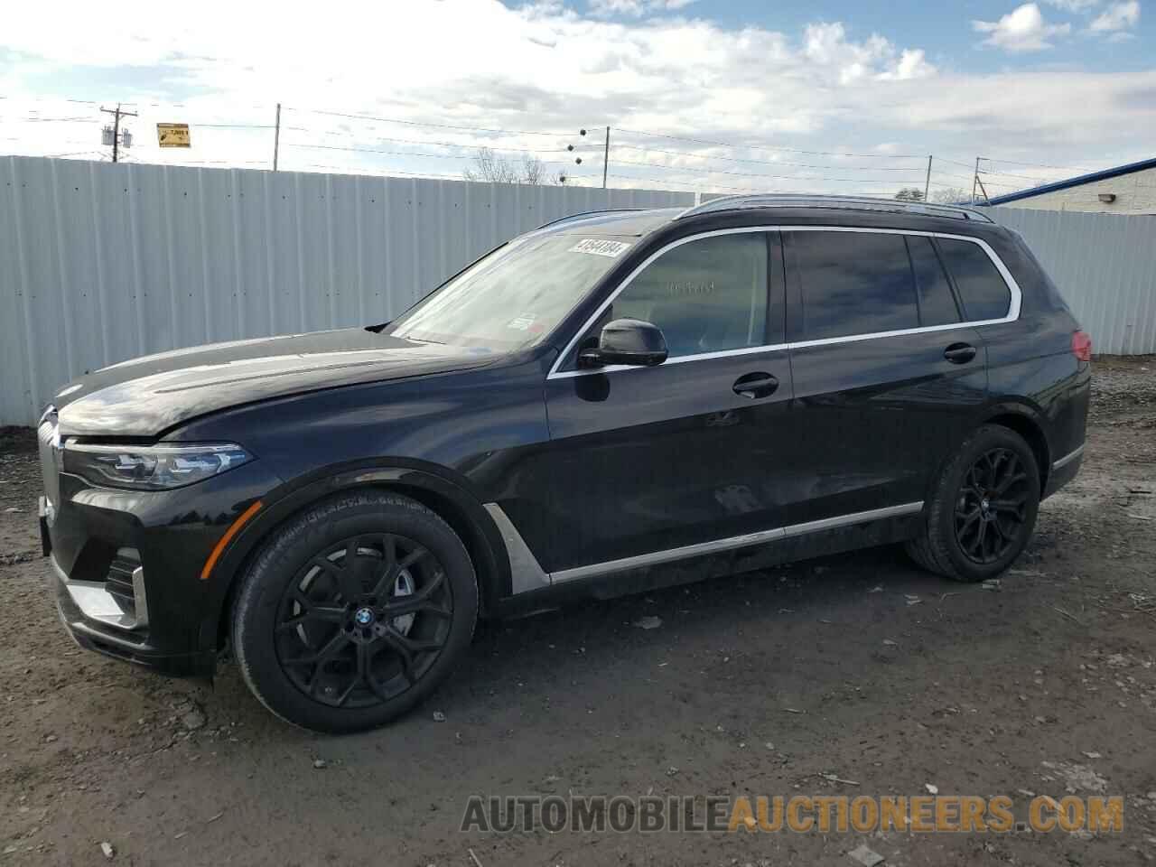 5UXCW2C09L9B72807 BMW X7 2020