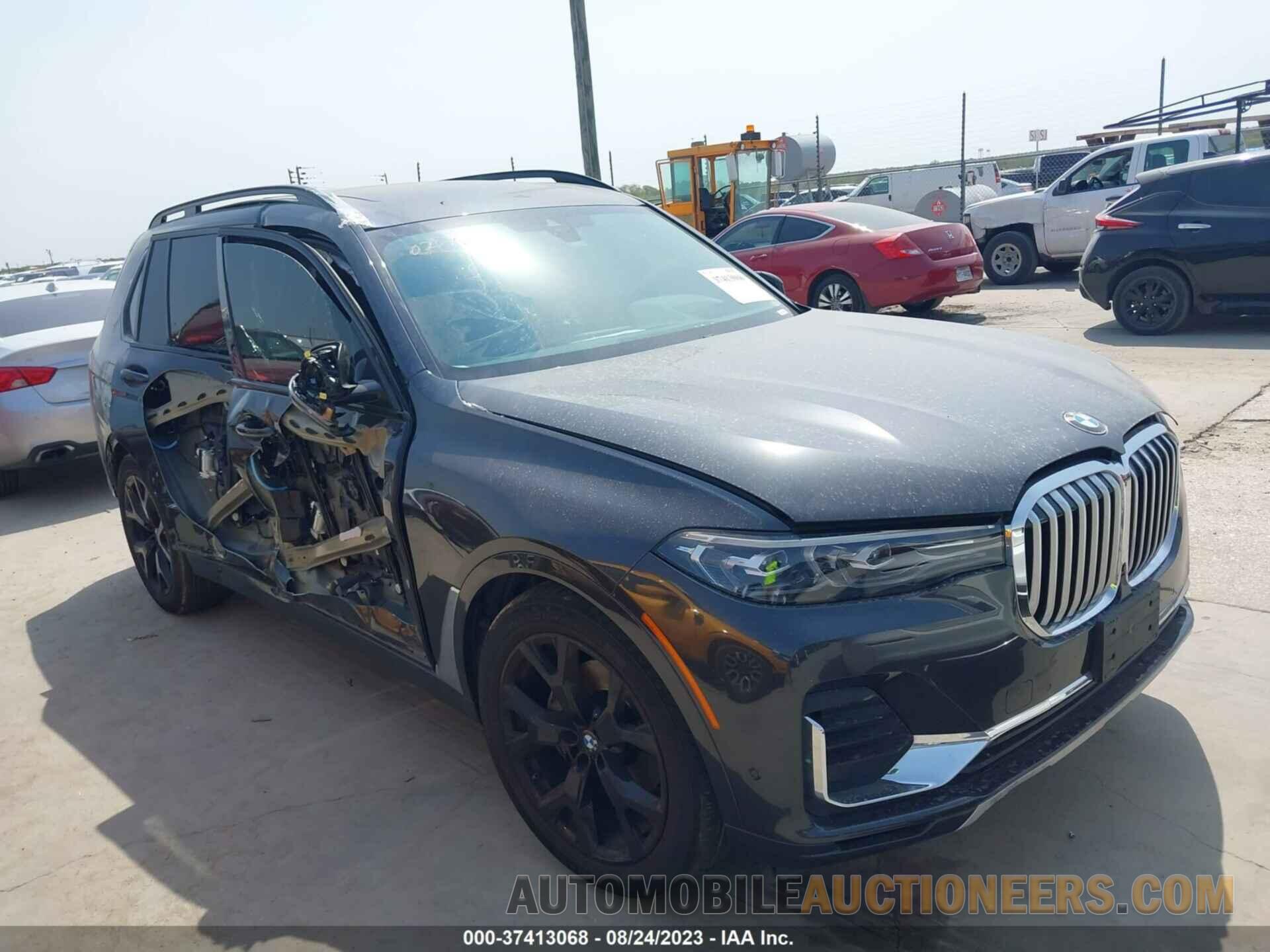 5UXCW2C09M9H17874 BMW X7 2021