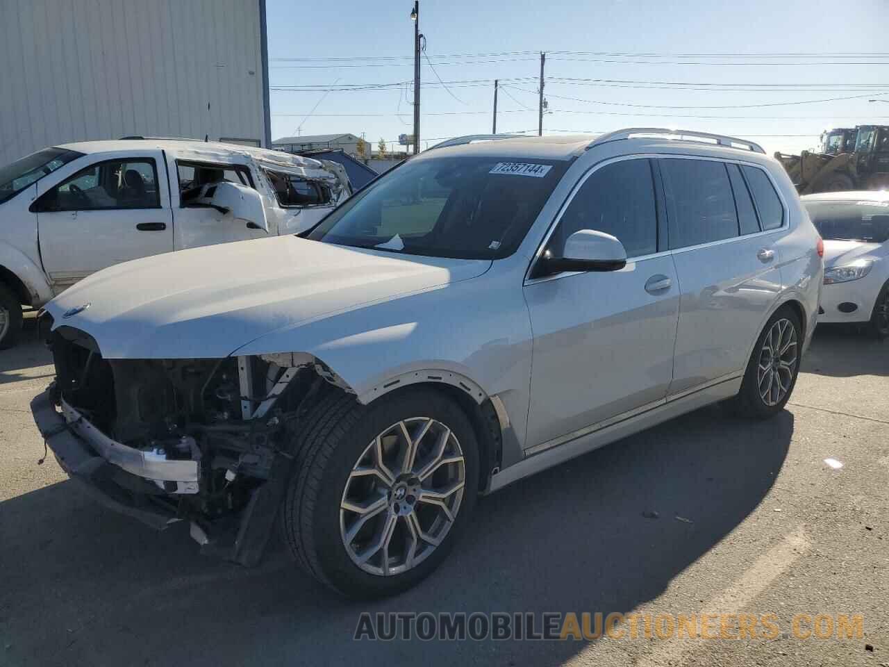 5UXCW2C0XL9B65820 BMW X7 2020