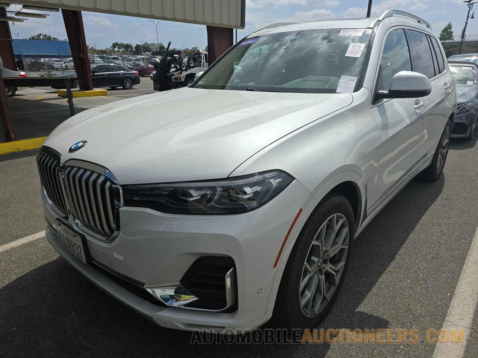 5UXCW2C5XKLB44155 BMW X7 2019