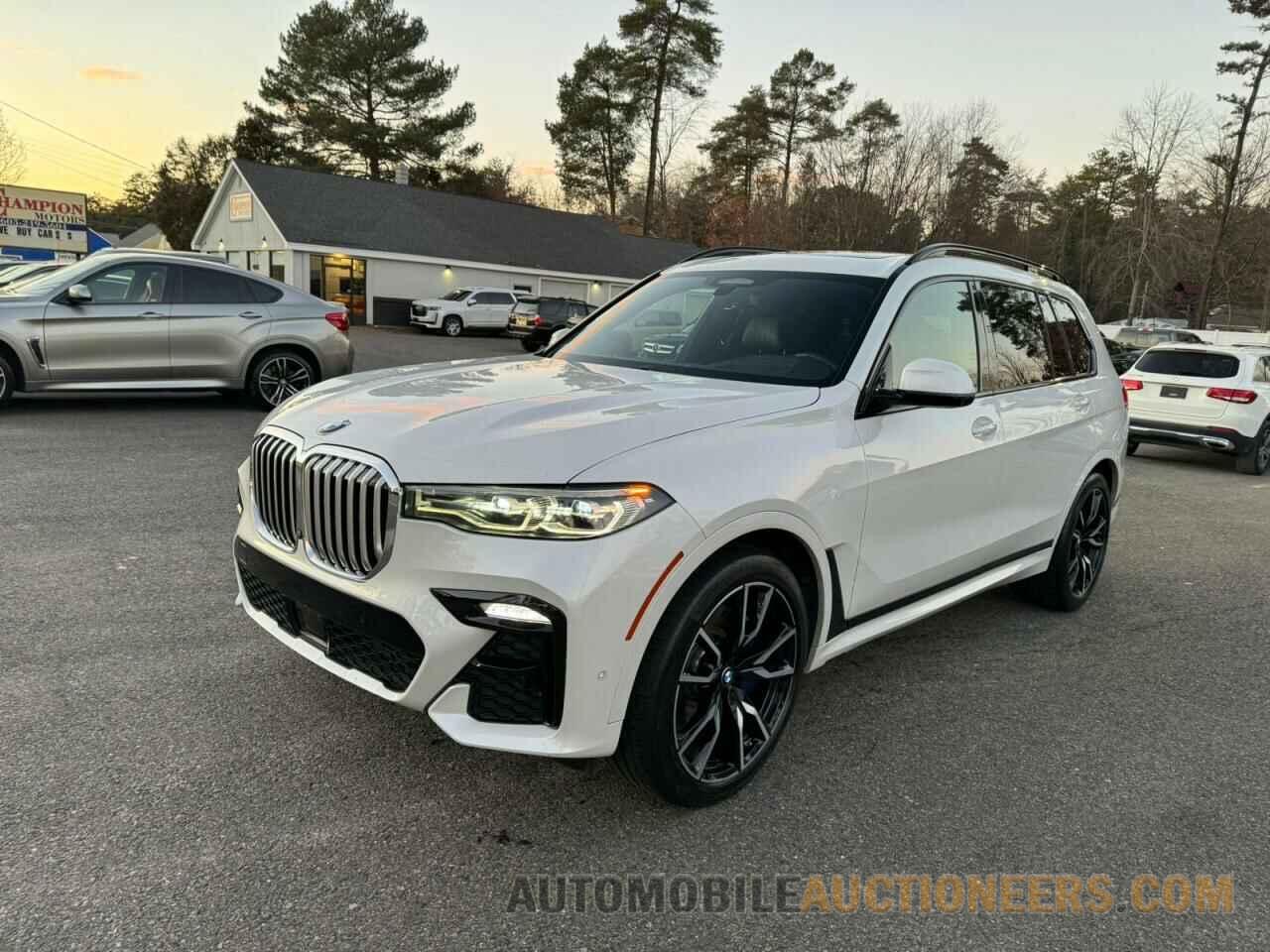 5UXCX4C54KLS35945 BMW X7 2019