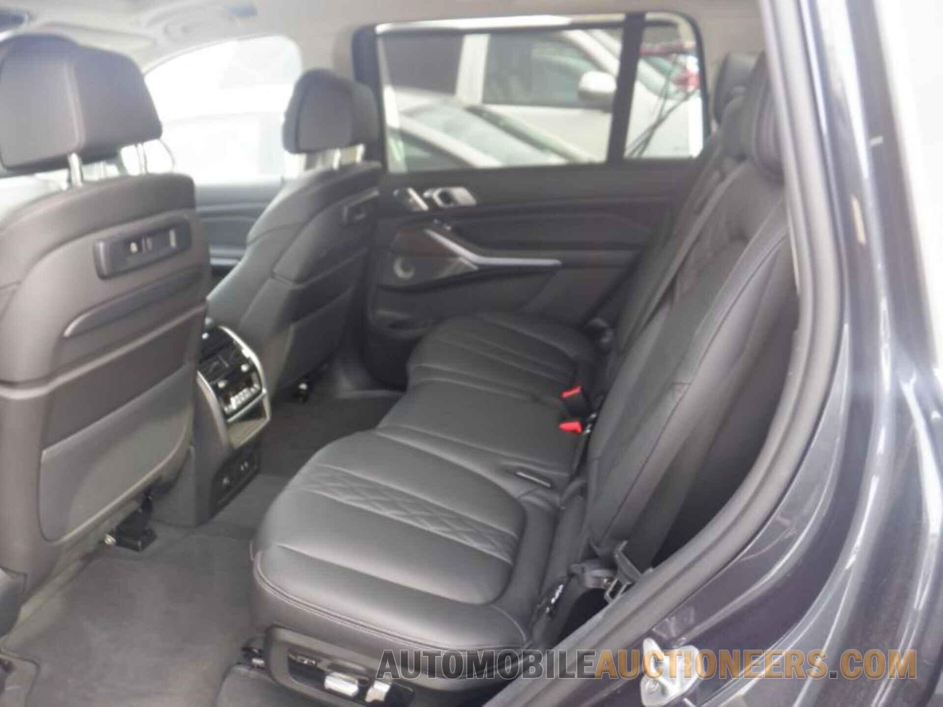 5UXCX4C54KLS38800 BMW X7 2019