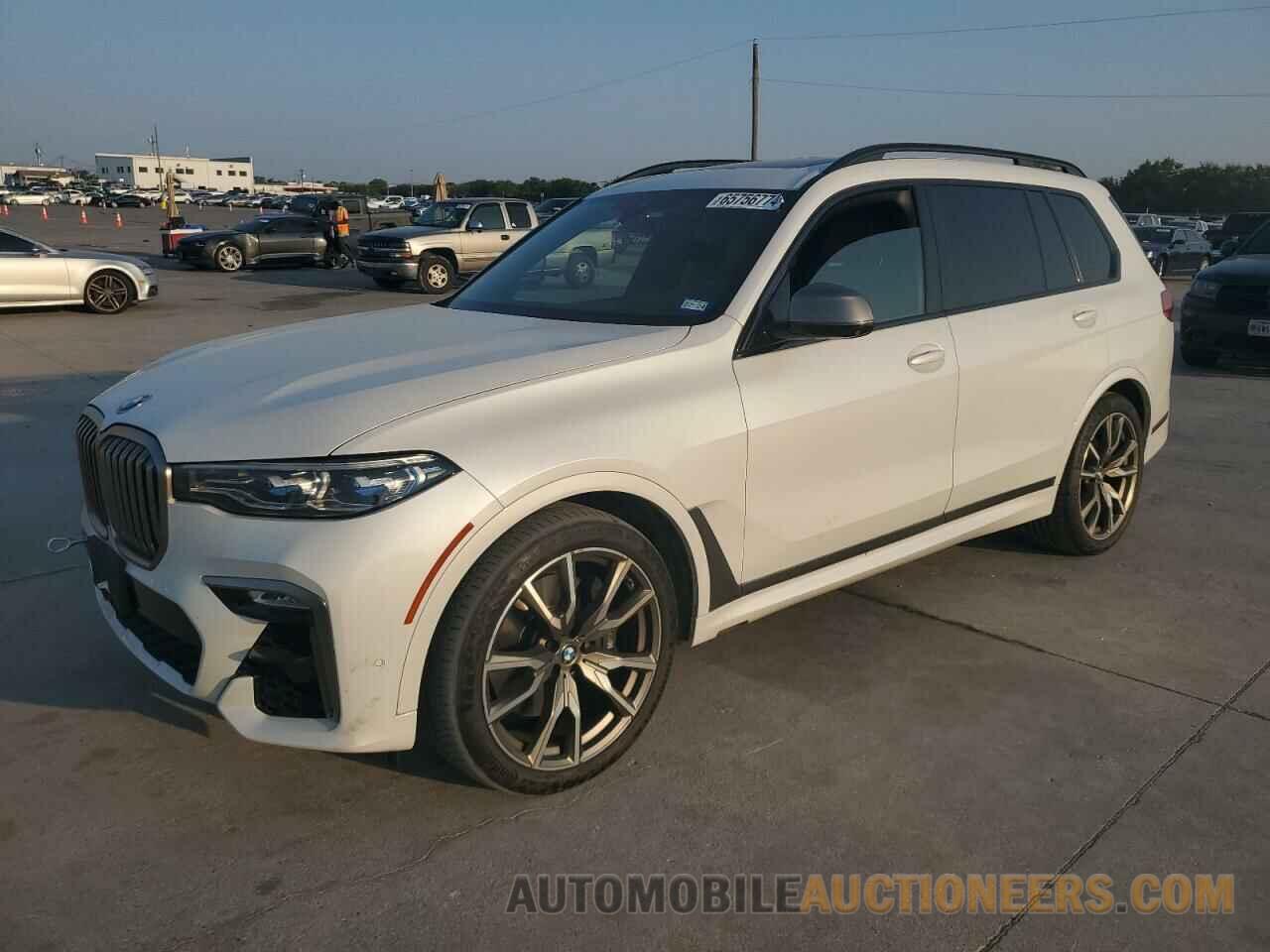 5UXCX6C02L9B32864 BMW X7 2020