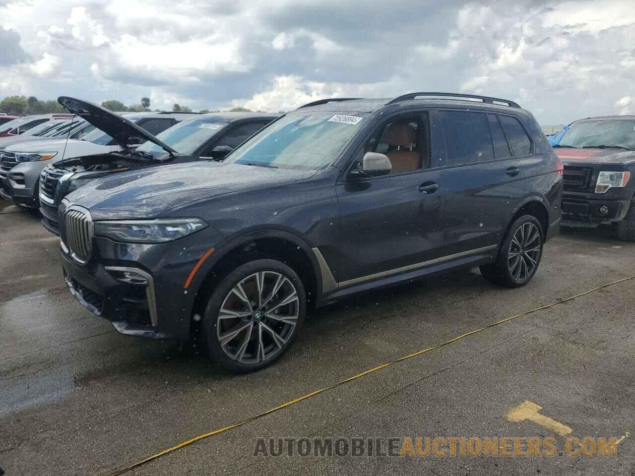 5UXCX6C02LLE35470 BMW X7 2020