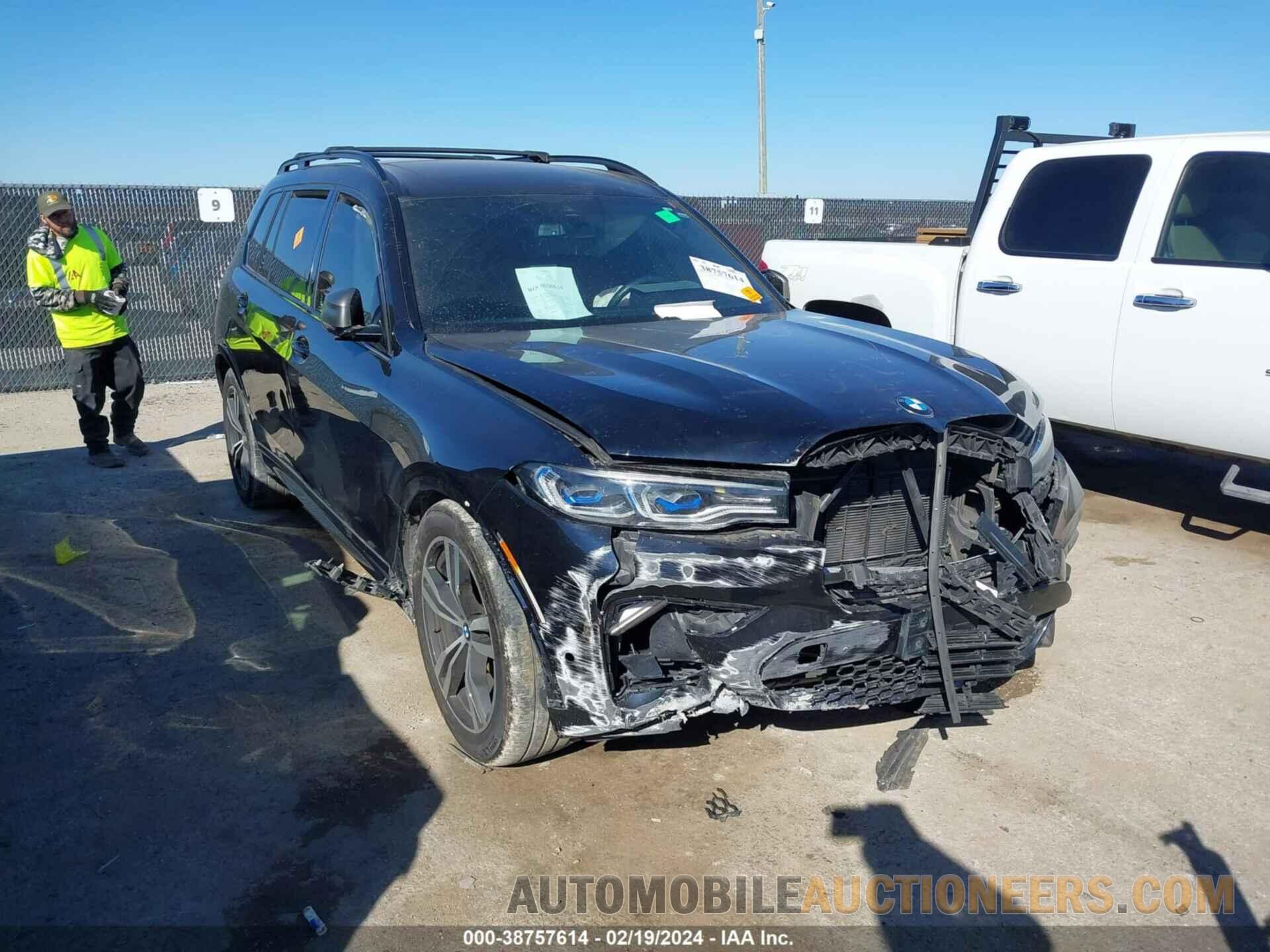 5UXCX6C02LLE35890 BMW X7 2020