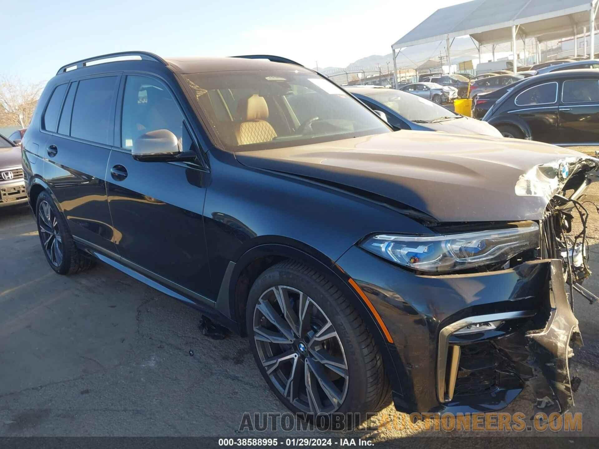 5UXCX6C04LLE35535 BMW X7 2020